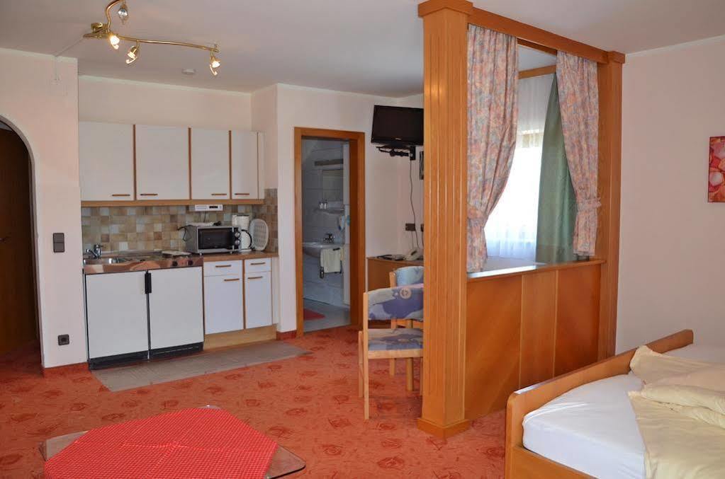 Gaestehaus Goetz Drobollach am Faakersee Bagian luar foto